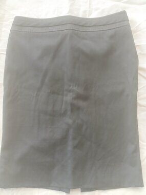 Beautiful Gucci Pencil Skirt — Italian Size 38, Approx. US 2–3